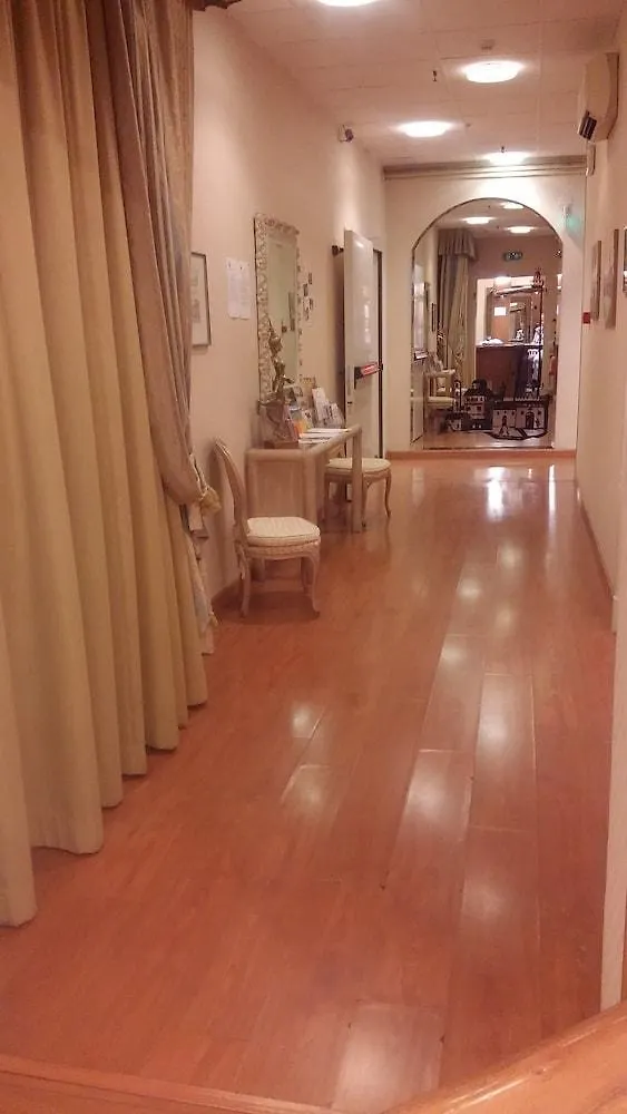 Albergo Centrale Bologna 2*,  Italy
